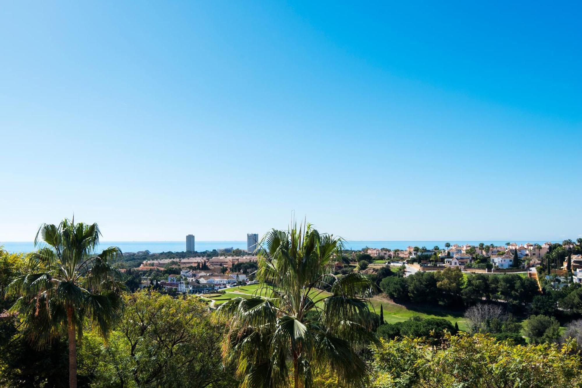 Rentandhomes Penthouse Elviria Golf Marbella Esterno foto